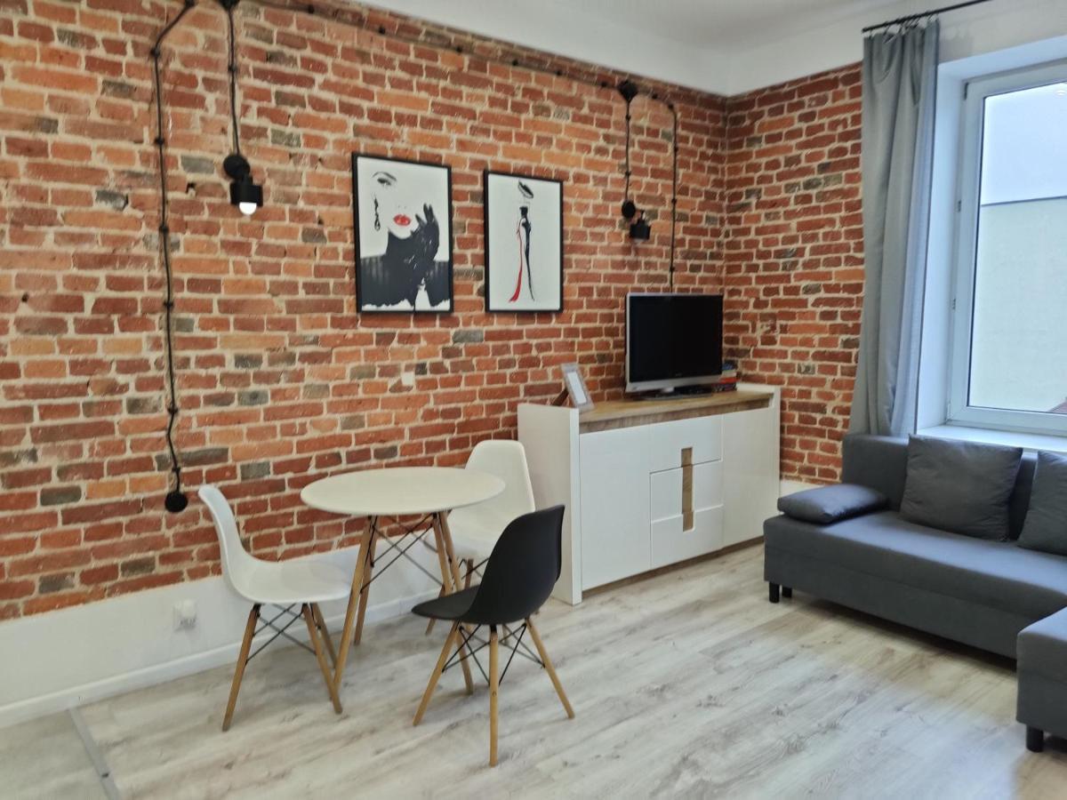 Apartment Loft Konopnickiej: With Code Access Pabianice